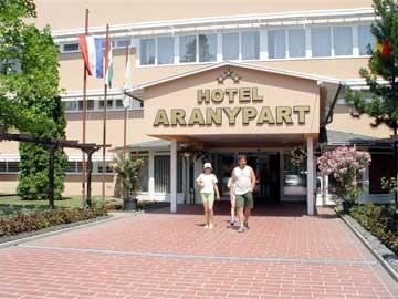 Aranypart Szallo-Koezoessegi Szallashely Шиофок Экстерьер фото
